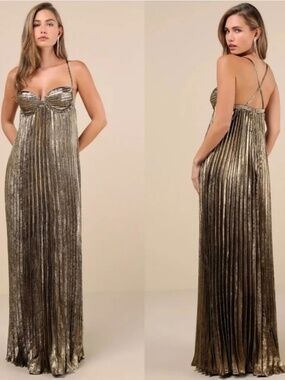 NWOT Lulus Brilliant Allure Gold Metallic Lurex Pleated Maxi Dress L